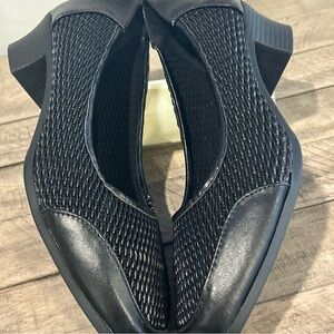 New Black Stretch Pumps Comfort-Well by Beacon Cushioned Versatile Footwear 9